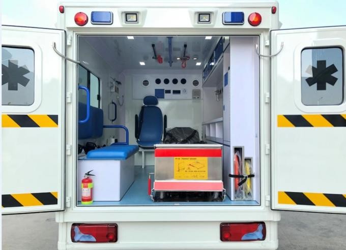 4WD LHD Cummins Engine Emergency Ambulance Car Vehicle ICU